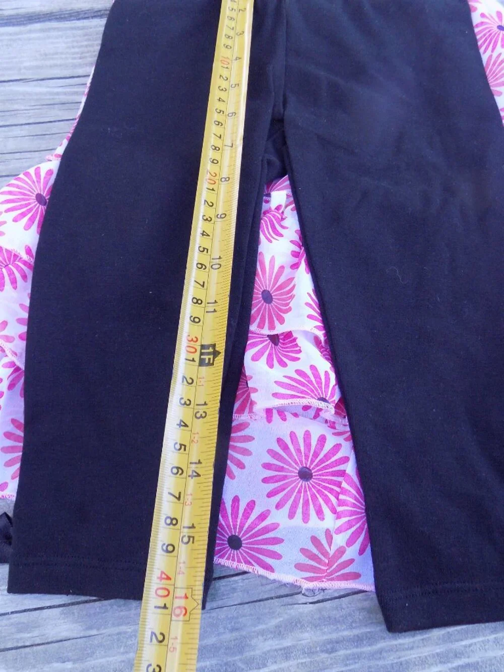 Young Hearts Girls 2 Piece Flower Outfit Ruffled Sleeves and bottom Sz 4 *